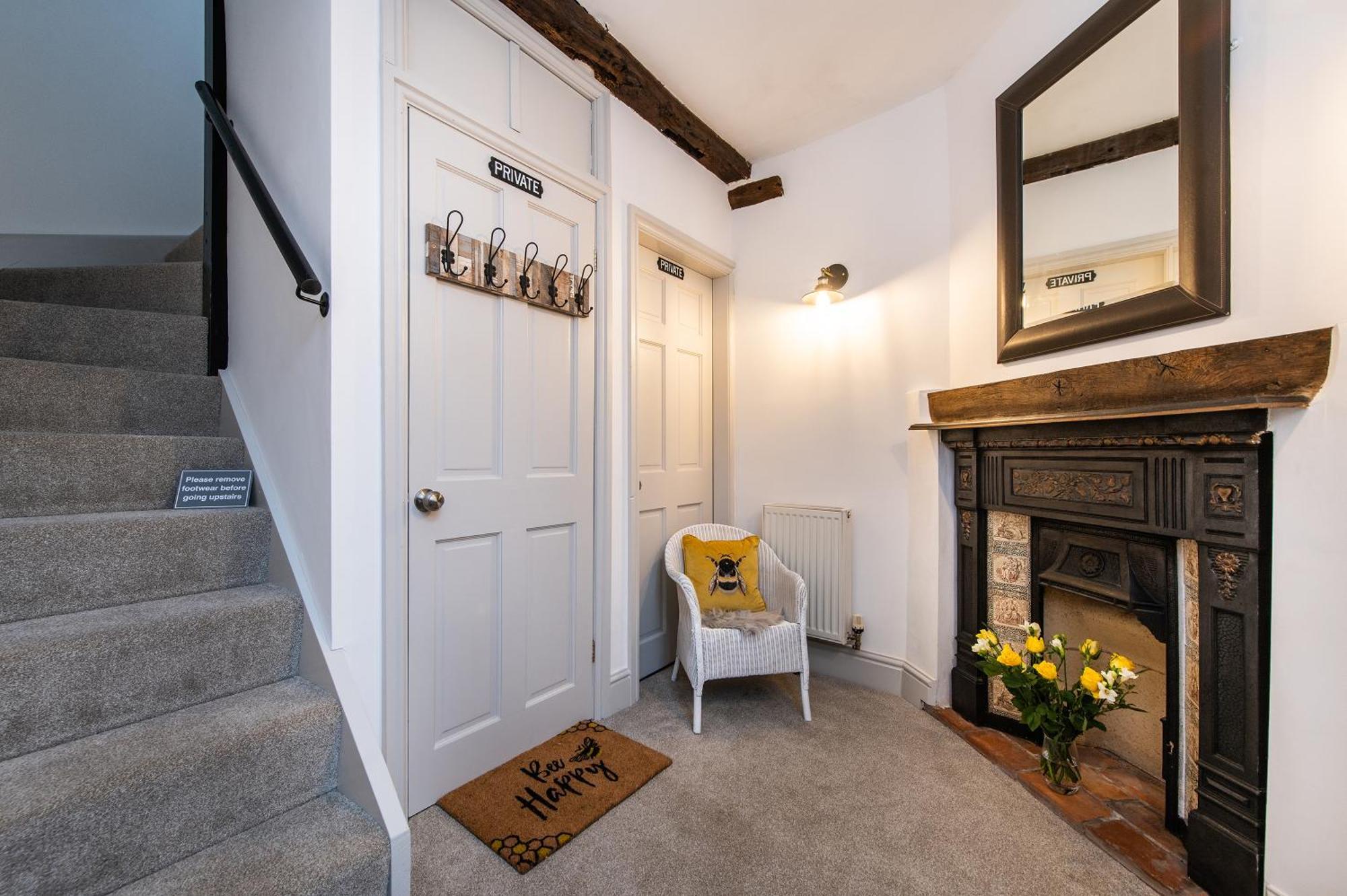 Hideaway With Parking Near The River Severn Holiday home *