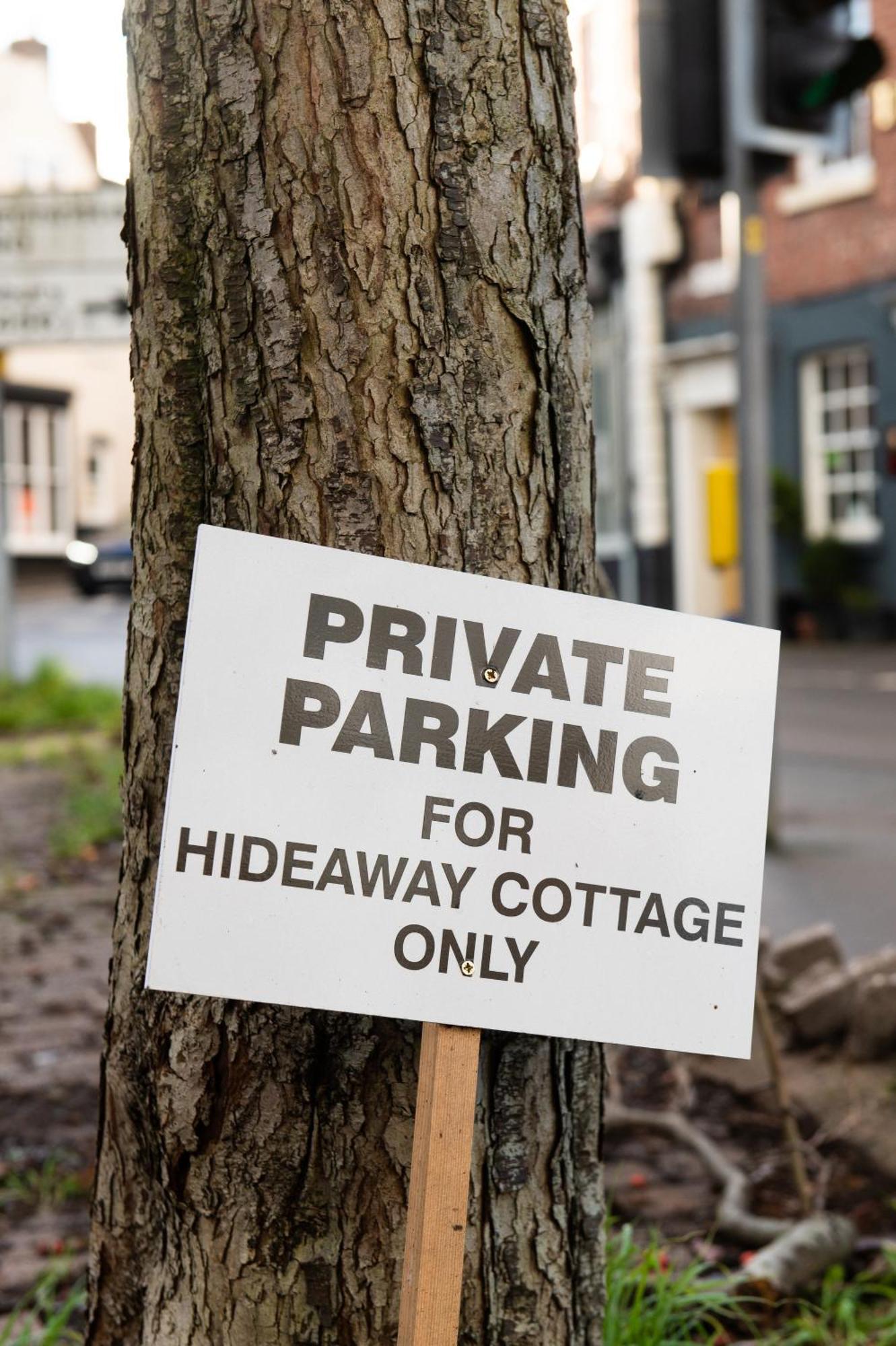 Hideaway With Parking Near The River Severn *